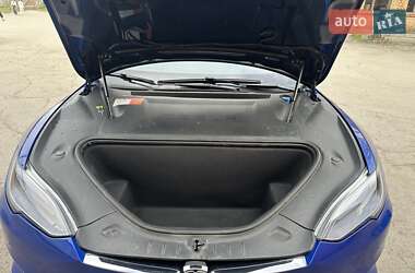 Лифтбек Tesla Model S 2018 в 