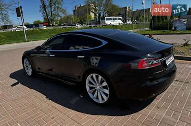 Лифтбек Tesla Model S 2017 в 