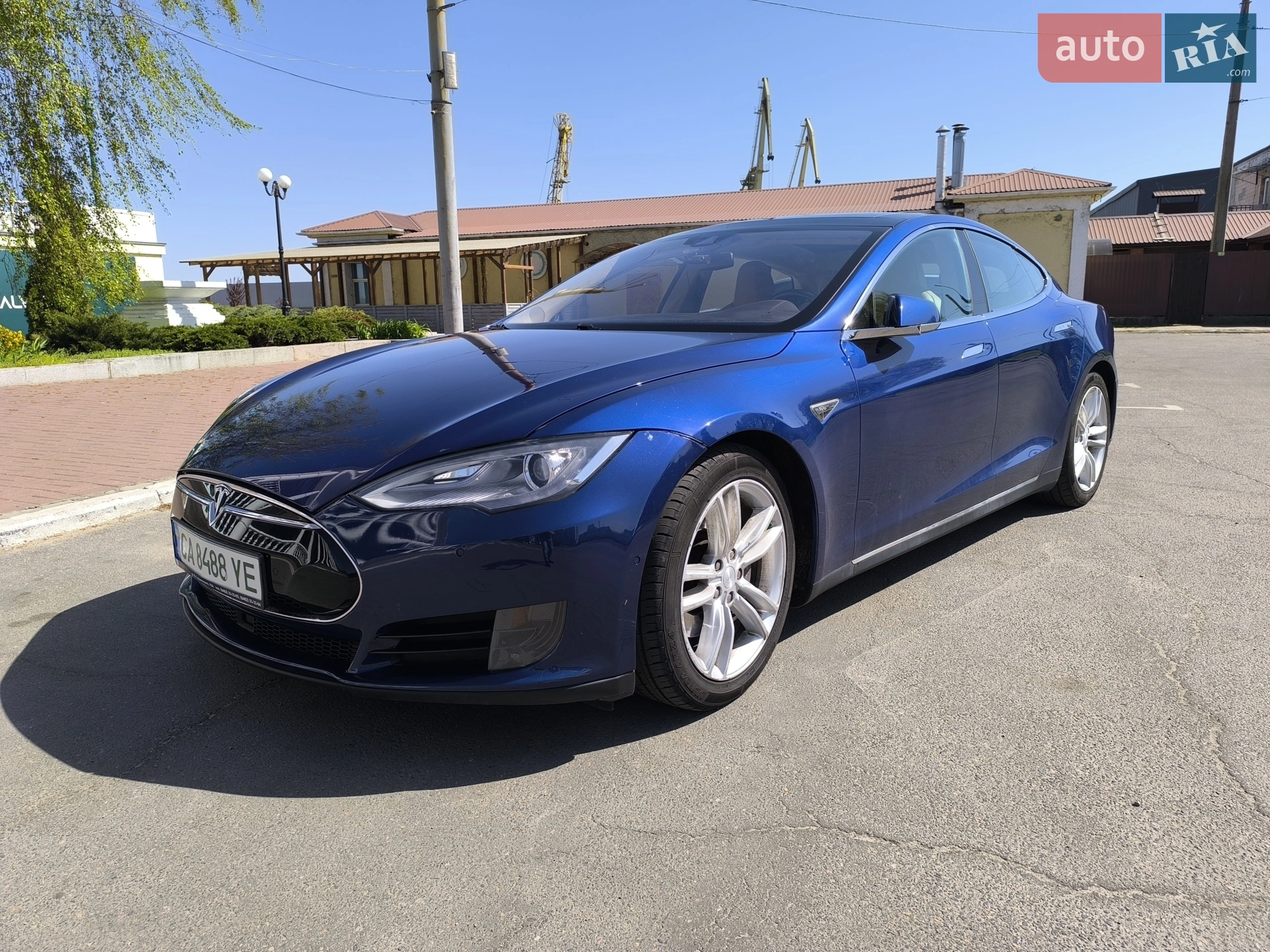 2015 Tesla Model S - фото 1