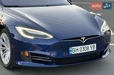 Лифтбек Tesla Model S 2016 в 