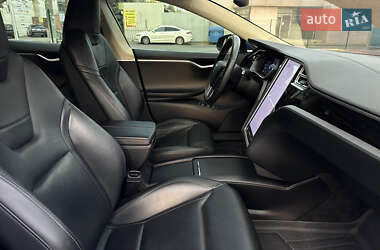 Лифтбек Tesla Model S 2016 в 