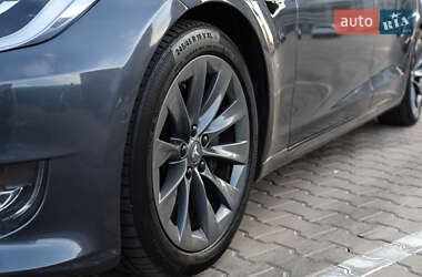 Ліфтбек Tesla Model S 2019 в 