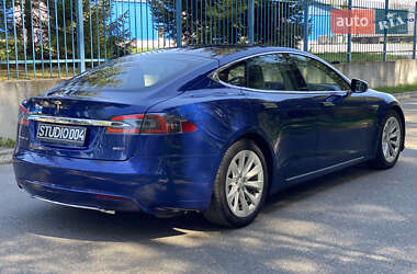 Лифтбек Tesla Model S 2015 в 