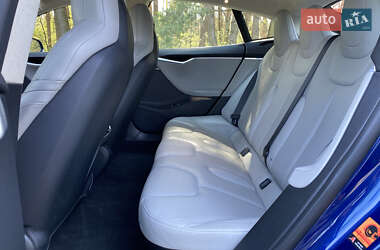 Лифтбек Tesla Model S 2015 в 