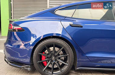 Лифтбек Tesla Model S 2021 в 