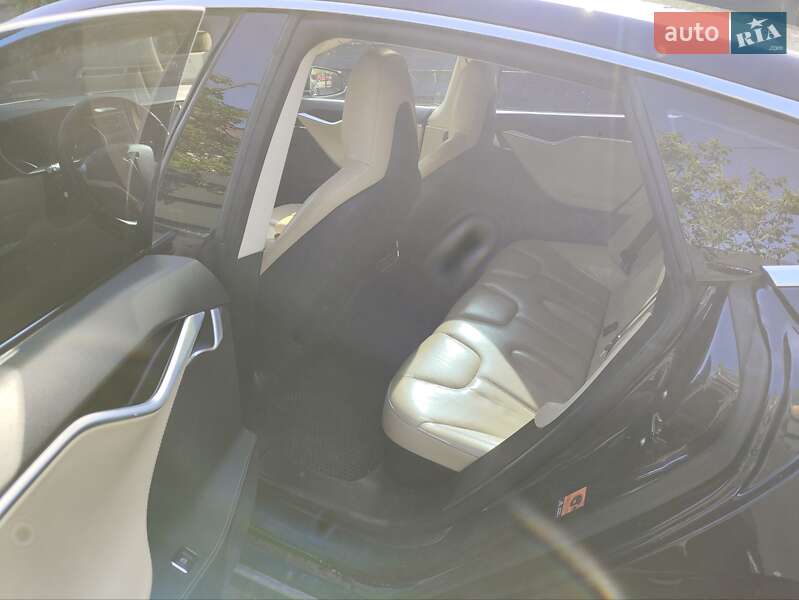 Лифтбек Tesla Model S 2014 в Ирпене фото 16 Лифтбек Tesla Model S 2014 в Ирпене