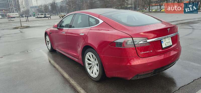 Ліфтбек Tesla Model S 2017 в Києві