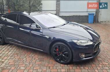 Лифтбек Tesla Model S 2014 в 