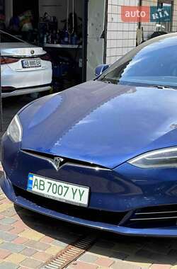 Лифтбек Tesla Model S 2017 в 