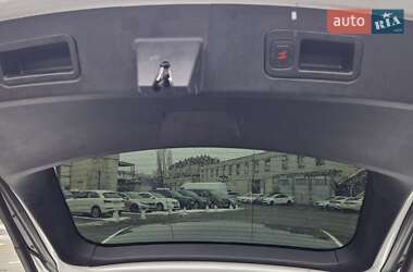 Лифтбек Tesla Model S 2017 в 