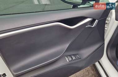 Лифтбек Tesla Model S 2017 в 