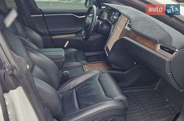 Лифтбек Tesla Model S 2017 в 