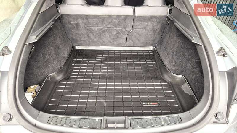 Лифтбек Tesla Model S 2015 в Киеве фото 11 Лифтбек Tesla Model S 2015 в Киеве