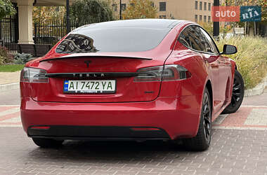 Лифтбек Tesla Model S 2016 в 