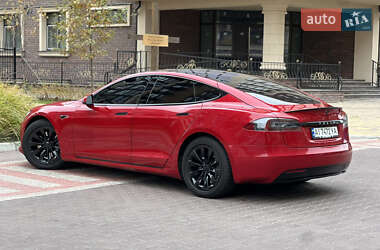 Лифтбек Tesla Model S 2016 в 