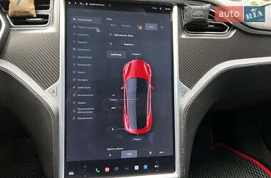 Лифтбек Tesla Model S 2016 в 