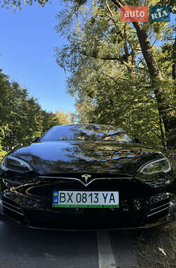 Лифтбек Tesla Model S 2016 в Хмельницком