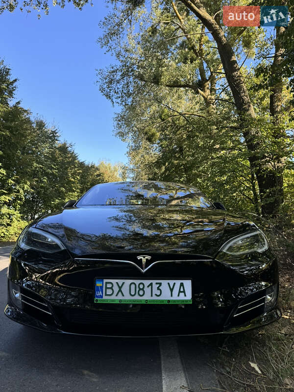 Лифтбек Tesla Model S 2016 в Хмельницком фото 2 Лифтбек Tesla Model S 2016 в Хмельницком