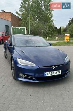 Лифтбек Tesla Model S 2017 в Херсоне