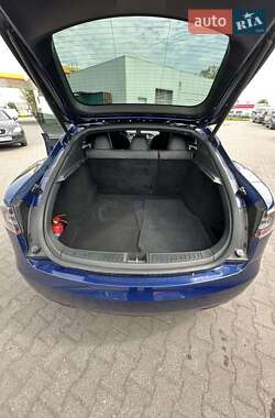 Лифтбек Tesla Model S 2017 в 