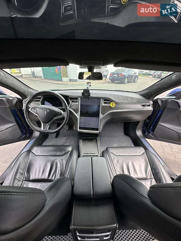 Лифтбек Tesla Model S 2017 в Херсоне
