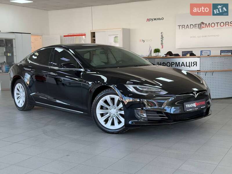 Ліфтбек Tesla Model S 2018 в 
