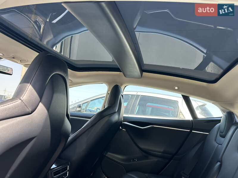 Лифтбек Tesla Model S 2013 в Одессе фото 11 Лифтбек Tesla Model S 2013 в Одессе