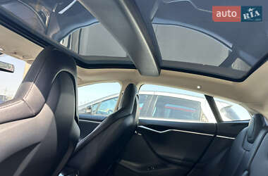 Ліфтбек Tesla Model S 2013 в 