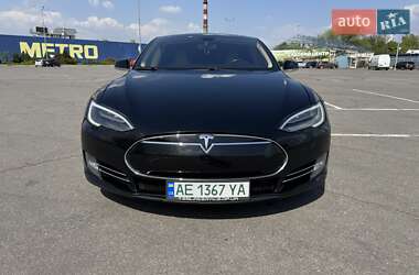 Лифтбек Tesla Model S 2013 в 