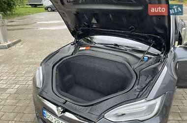 Лифтбек Tesla Model S 2015 в 