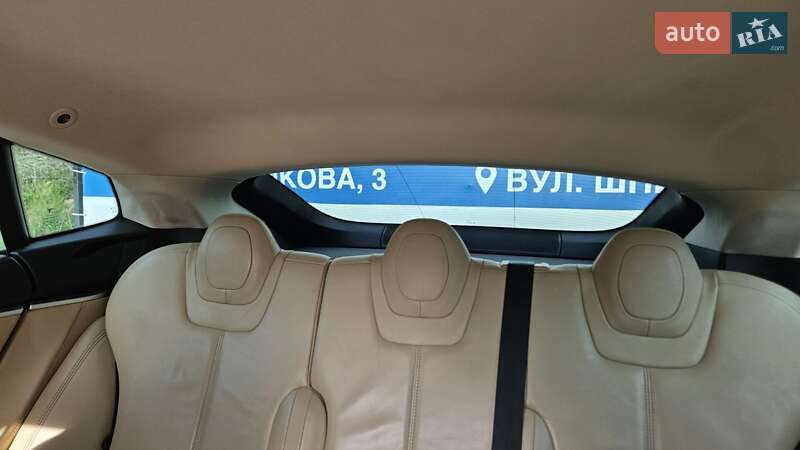 Ліфтбек Tesla Model S 2014 в Тернополі