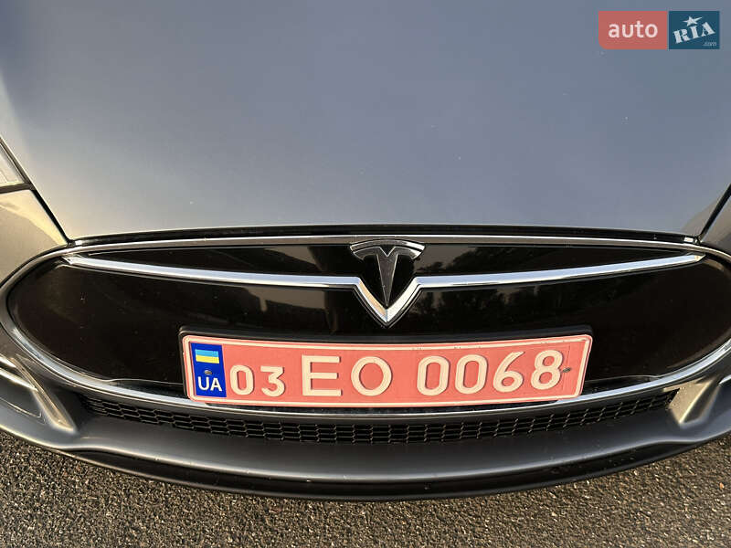 Лифтбек Tesla Model S 2014 в Киеве