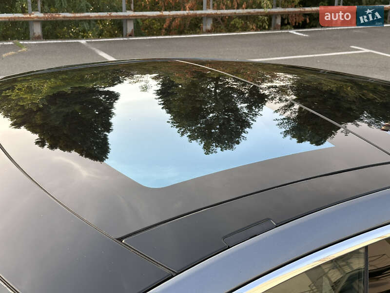 Лифтбек Tesla Model S 2014 в Киеве