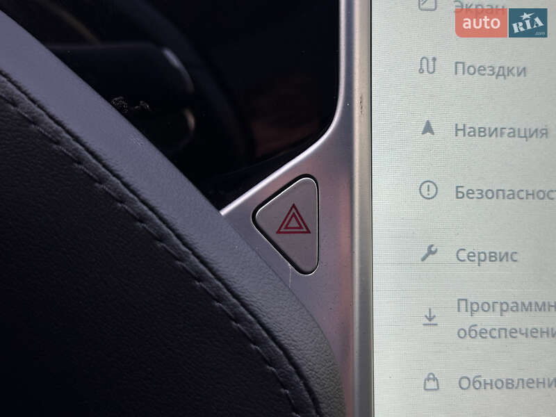 Лифтбек Tesla Model S 2014 в Киеве