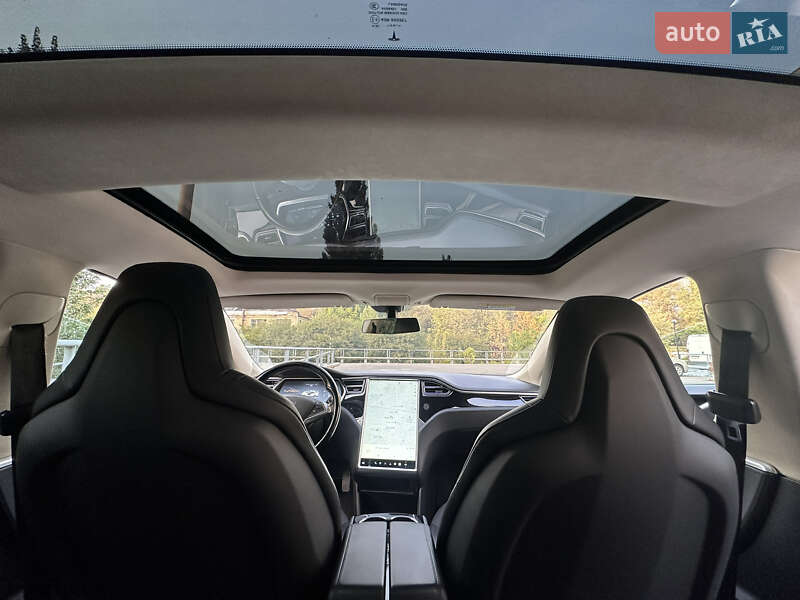 Лифтбек Tesla Model S 2014 в Киеве