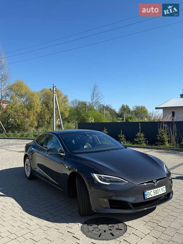 Ліфтбек Tesla Model S 2016 в Львові фото 5 Ліфтбек Tesla Model S 2016 в Львові