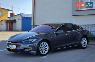 Лифтбек Tesla Model S 2018 в 
