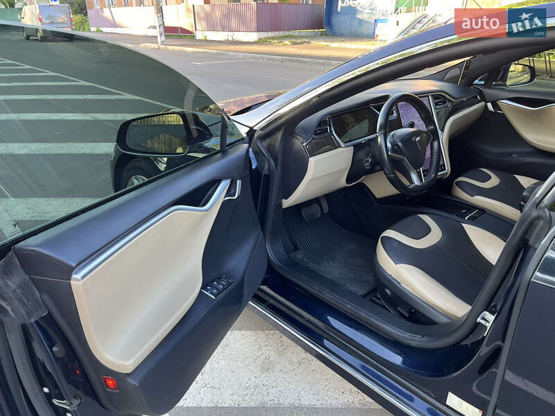 Ліфтбек Tesla Model S 2013 в Києві