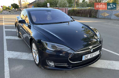 Лифтбек Tesla Model S 2013 в 