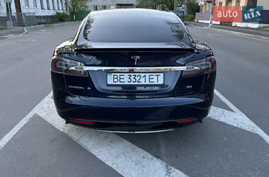 Лифтбек Tesla Model S 2013 в 