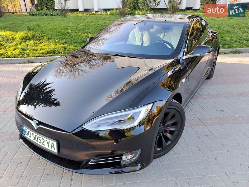 Лифтбек Tesla Model S 2020 в Тернополе