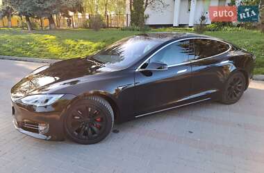 Лифтбек Tesla Model S 2020 в 