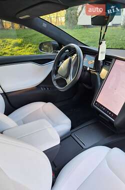 Лифтбек Tesla Model S 2020 в 