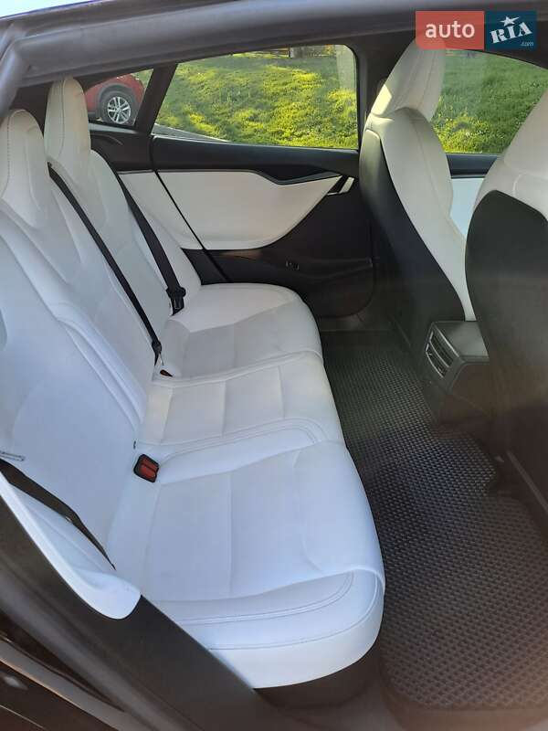 Лифтбек Tesla Model S 2020 в Тернополе