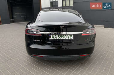 Ліфтбек Tesla Model S 2013 в 