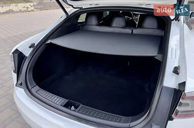 Лифтбек Tesla Model S 2017 в 