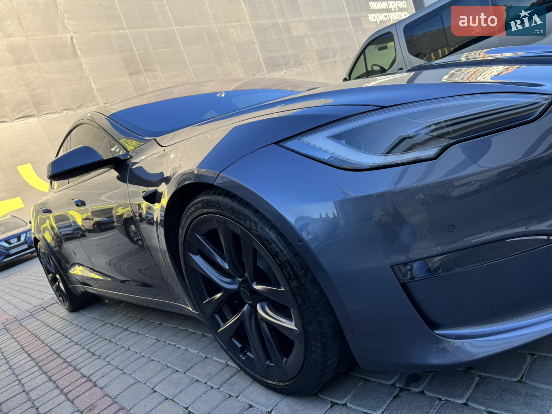 2022 Tesla Model S - мініатюра 2
