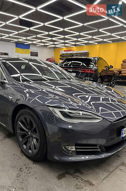 Tesla Model S 2020 Tesla Model S 2020