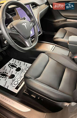 Лифтбек Tesla Model S 2020 в 