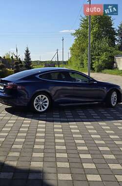 Лифтбек Tesla Model S 2017 в Стрые